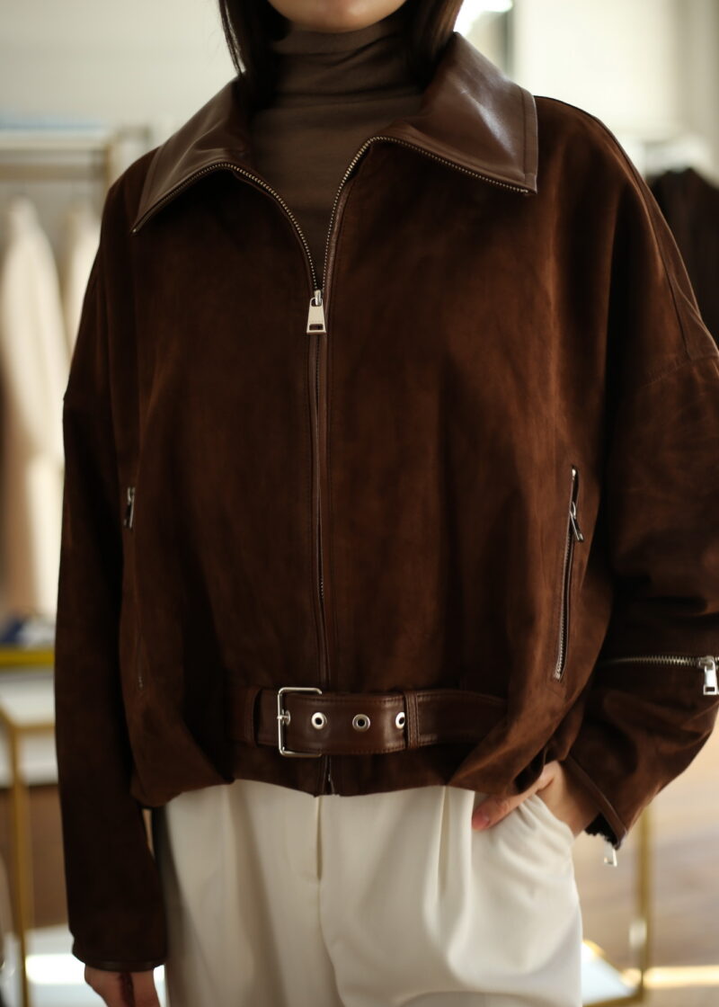 Куртка з натуральної шкіри в коричневому кольорі