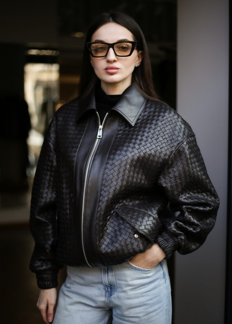 Куртка з натуральної шкіри в темно-коричневому кольорі