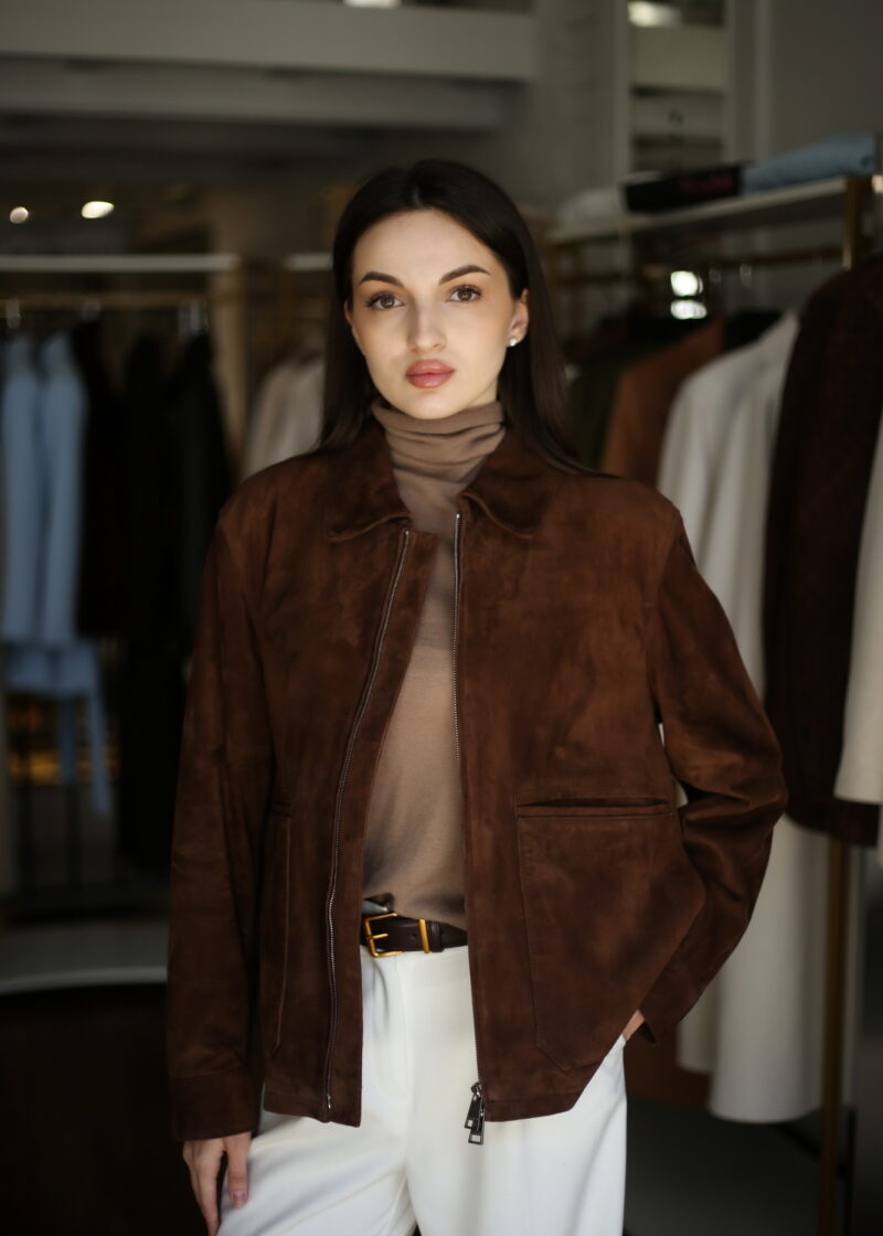 Куртка з натуральної шкіри замші в коричневому кольорі